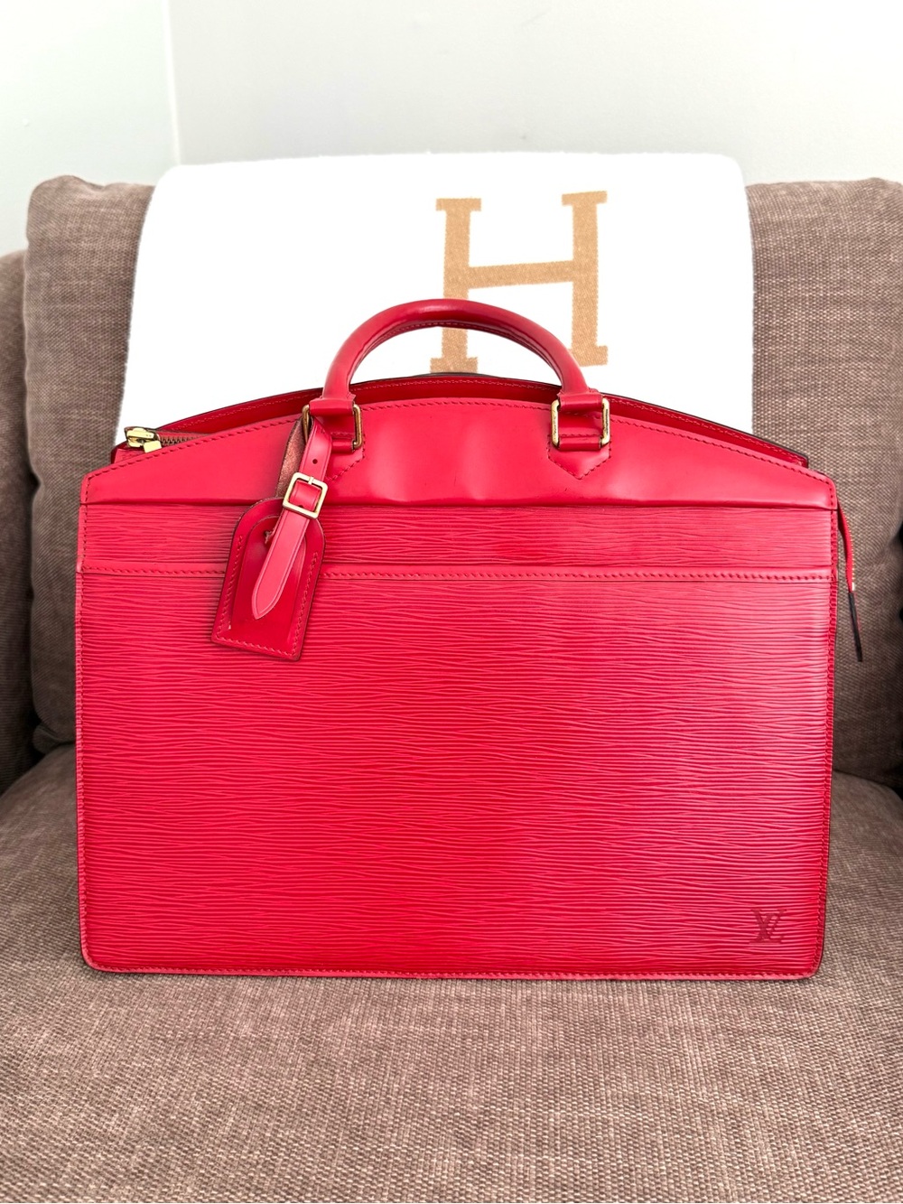 Authentic Louis Vuitton Epi Riviera Handbag red Epi leather  M48187 LV